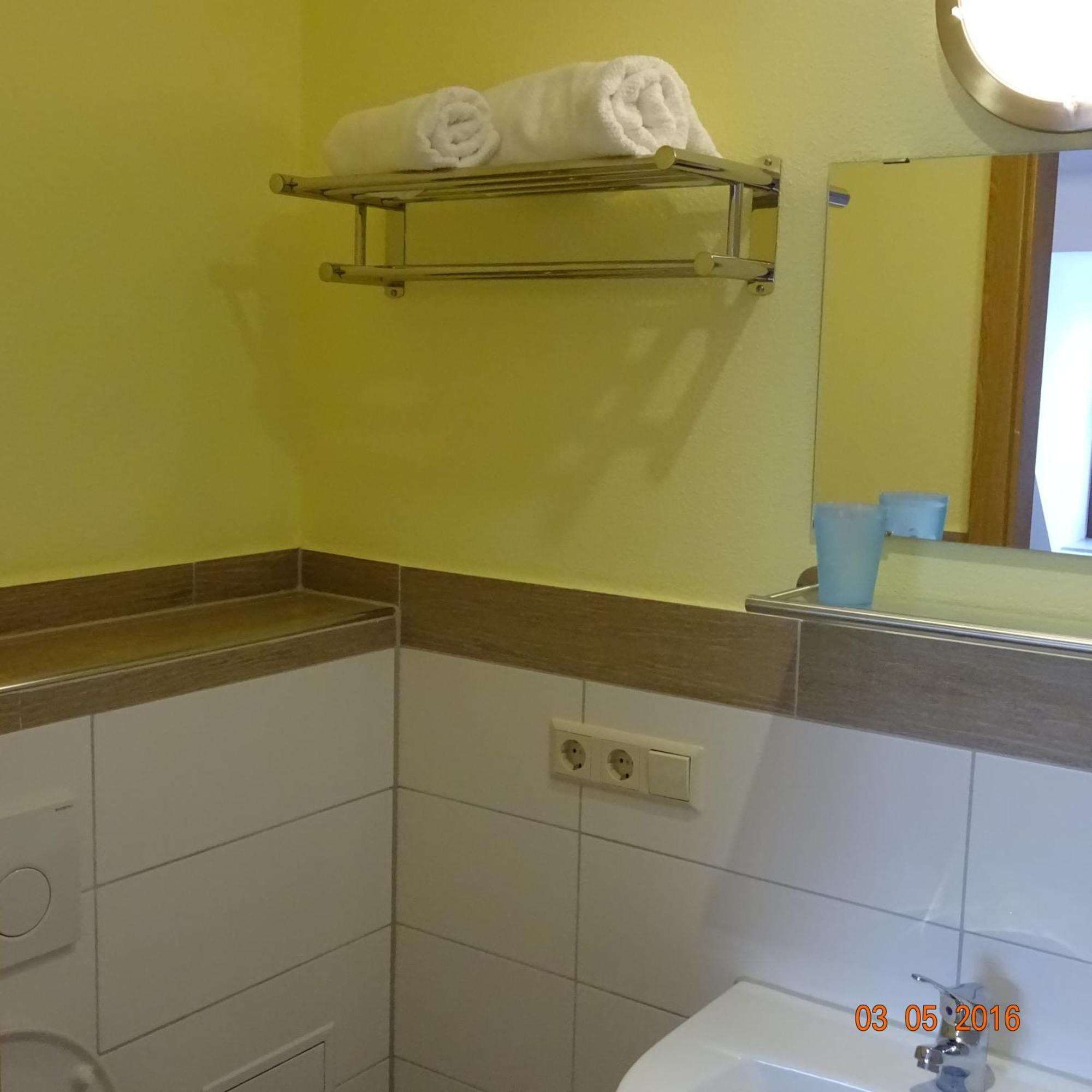 Hotel Einstein Бад Кроцинген Екстериор снимка